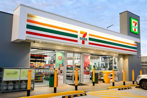 7 eleven store|More.